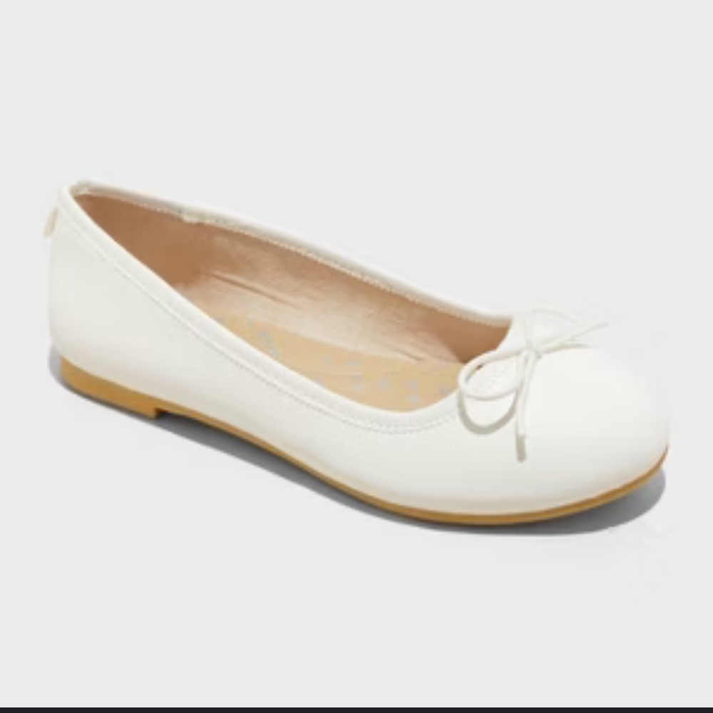 Cat & Jack | kids size 5 | white ballet flats